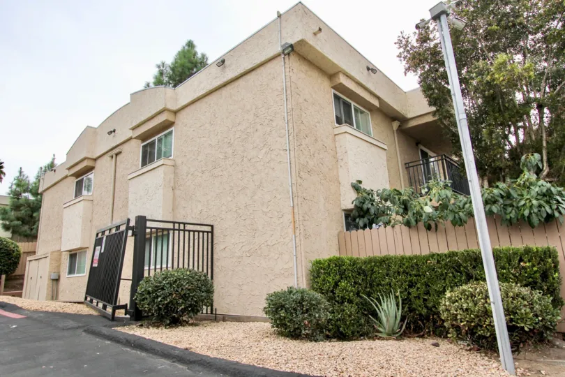 Helix De Oro ,Spring Valley  , California, beige building,white pole,