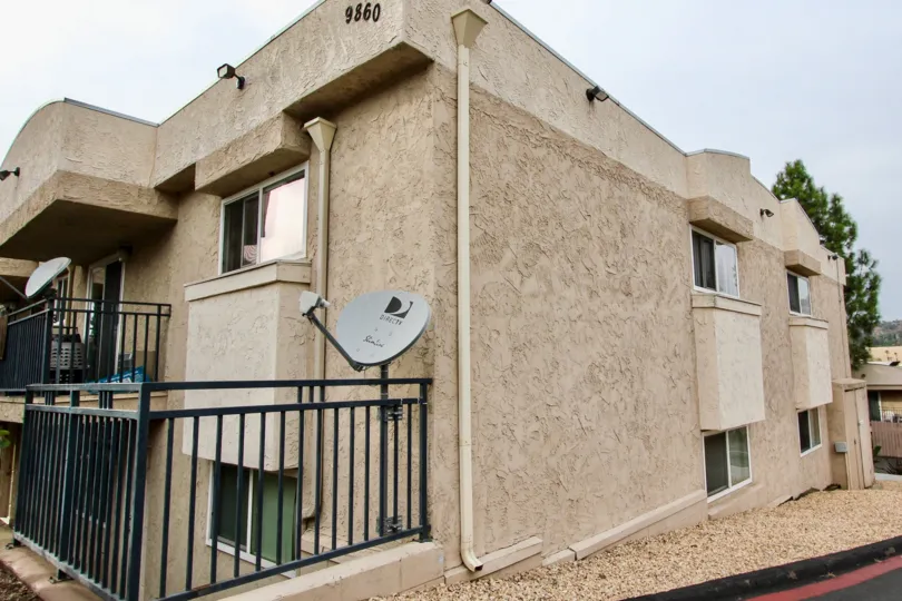 Helix De Oro  , Spring Valley , California,brown building,dish antenna