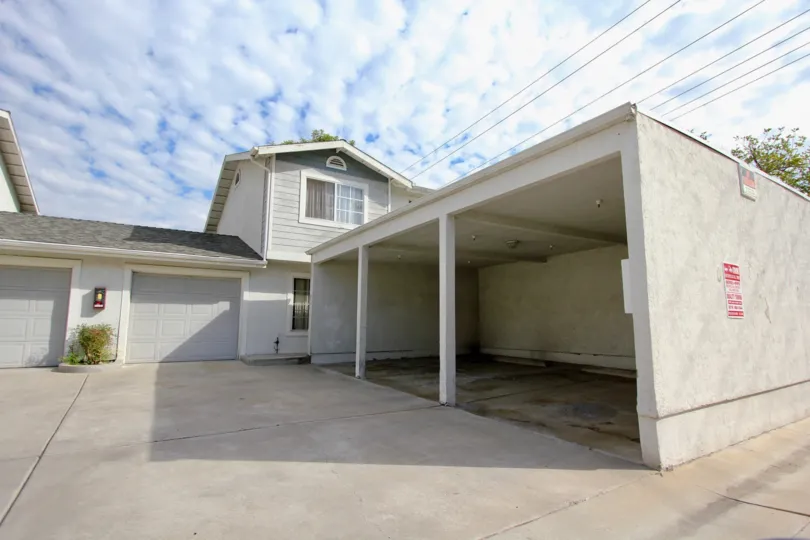 Lamar Townhomes  ,: Spring Valley  ,California,cloudy sky,garage