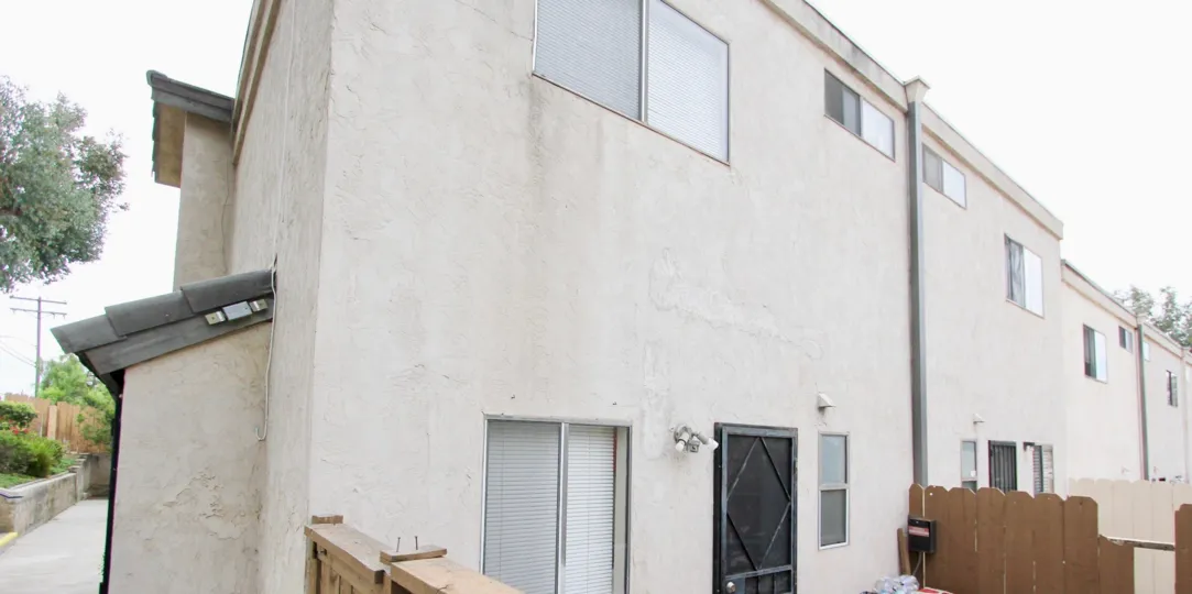 Two Story Condo with Fenced Patio Close to Shopping, Eating Entertainmen