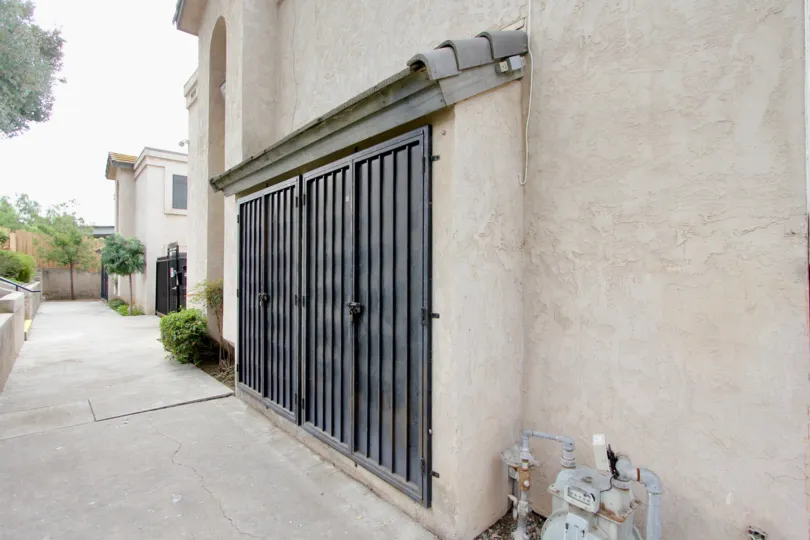 Valley Springs ,Spring Valley  , California, light brown building, rough walls