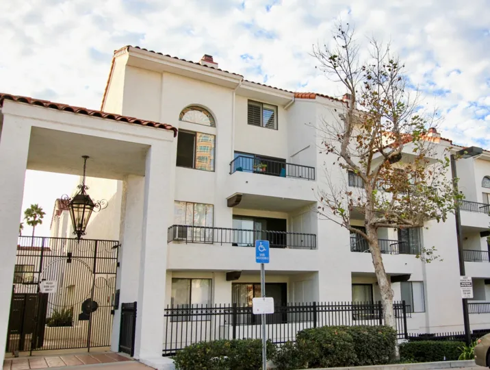A brisk looking fall day in front of the La Jolla Garden Villas