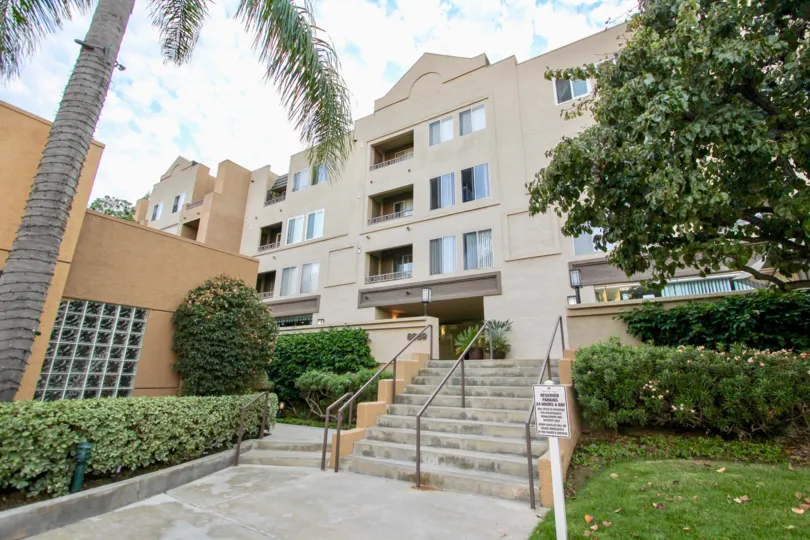 Residential units with stairway at Villa Vicenza in University City California