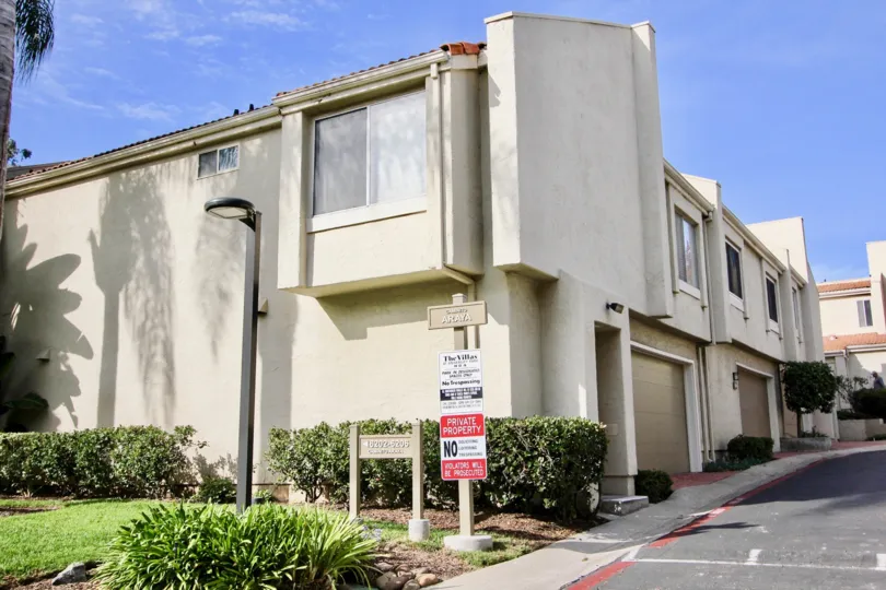 Lots of windows and sunshine to enjoy when you are at Villas at University Park in University City, CA