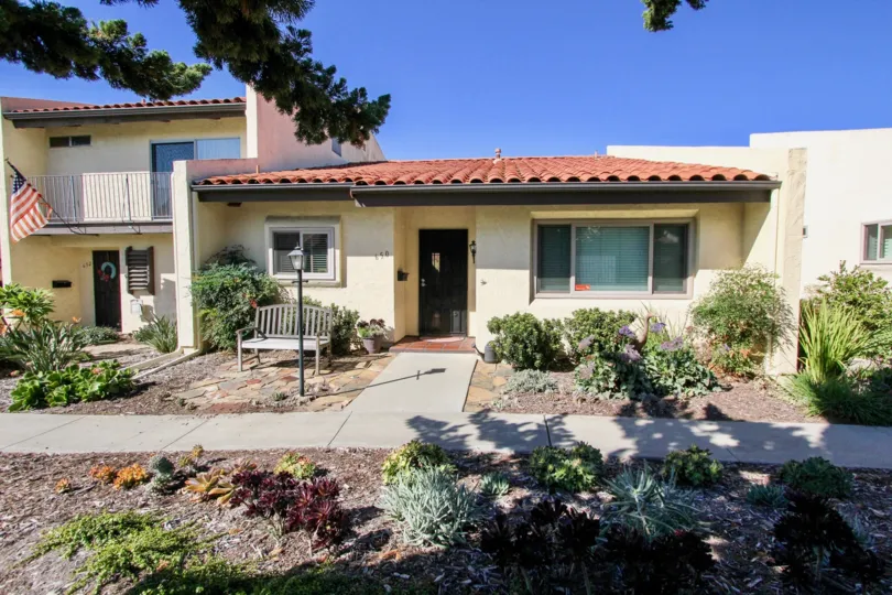 A small  cream colour house  with a garden in Bel Air Vista in Vista.