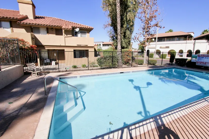 uena Vista Townhomes  ,Vista  . California, blue sky, trees