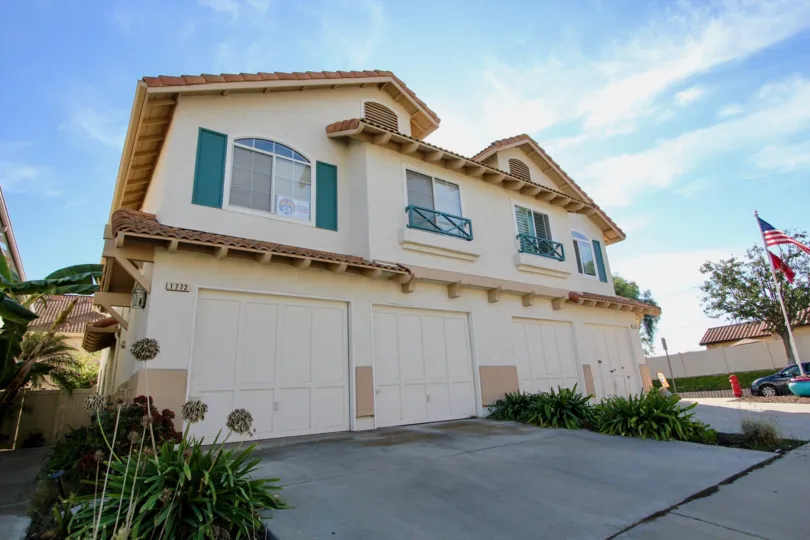 Big windows and lots of sunshine to enjoy at the California Villas in Vista, CA