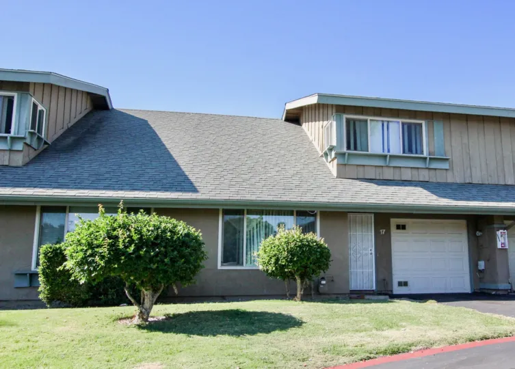 Tho story housing units with yard at Citrus Grove in Vista California
