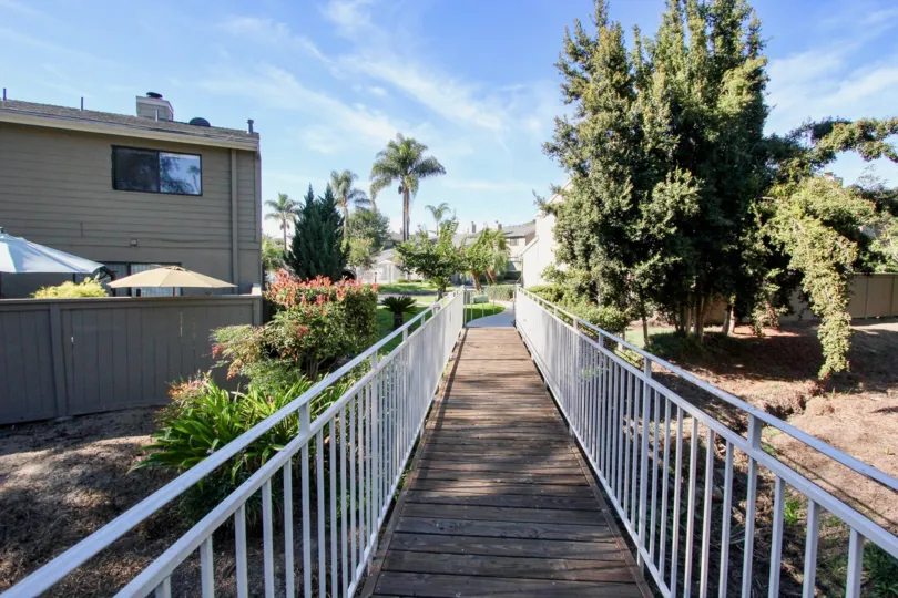 Durian Place Townhomes , Vista ,: California, blue sky,trees