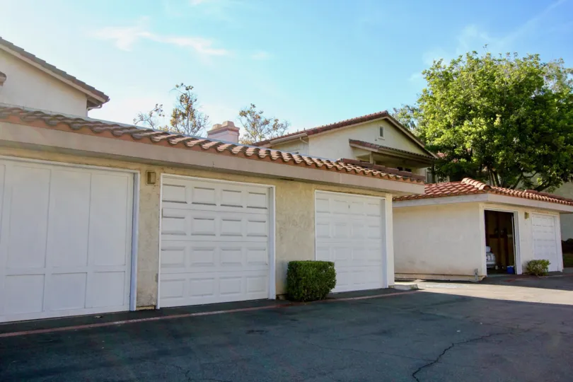 A sunny day in Shaowridge Glen garage door apartments