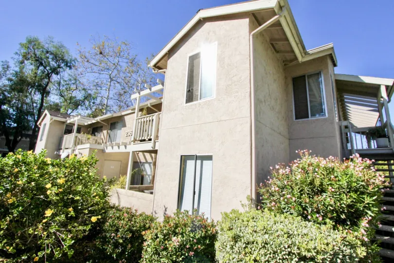 Brand new City Vista offers one, two and three bedroom apartment homes in a beautiful setting that combines the comforts of home