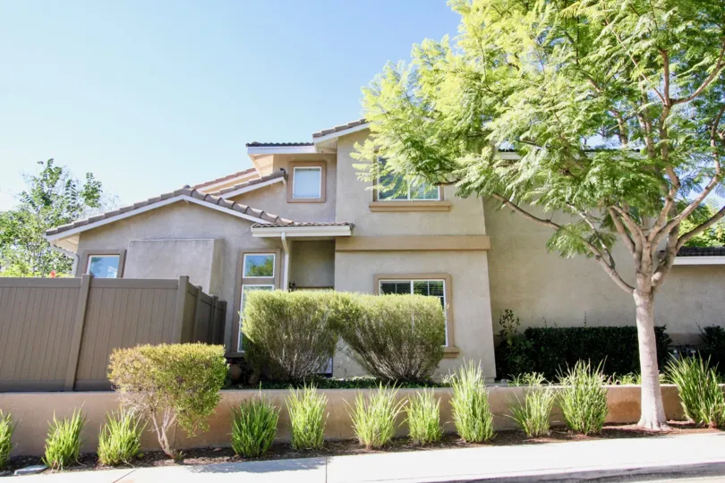 THE Vista Cupertino MOST BEAUTIFUL BUNGALOW LONG AND CLEAN WAY BEAUTIFUL TREE COMFORTABLE CLIMATE
