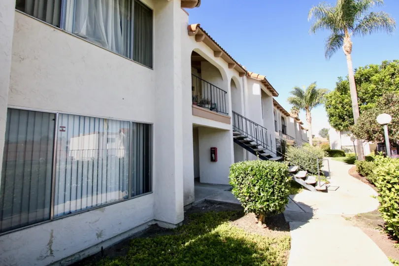 Vista Hills Estate offers residents a swimming pool, jacuzzi, tennis courts, and recreation room. Living here, you'll be close to Guajomi County Park and Lake.
