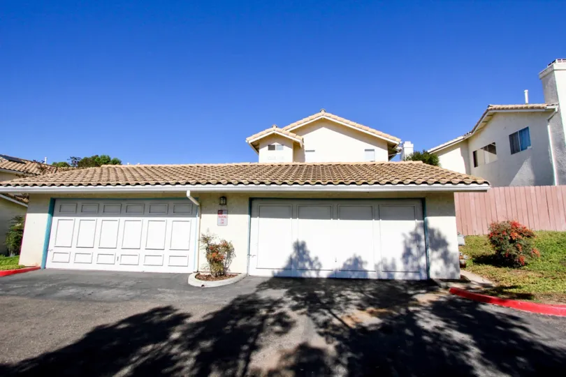 Spacious garages in the lovely Vista Palomar Community in Vista