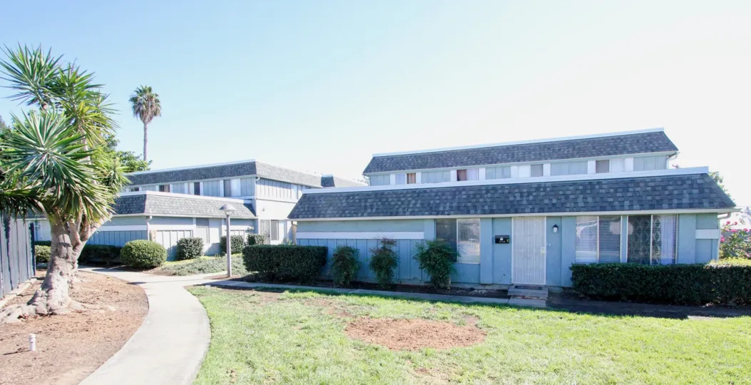 Vista Park Villas MOST ATTRACTIVE AND BEAUTIFUL HOUSE WITH BEAUTIFUL GARDEN AND PEACEFUL AREA