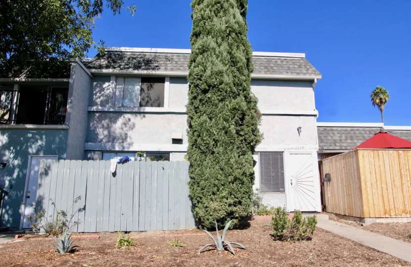 Vista Park Villas  . Vista  , California, blue sky, tree