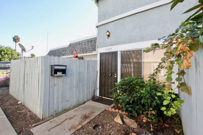 A house in the Vista Park Villas connected with dish and numbered with 1120