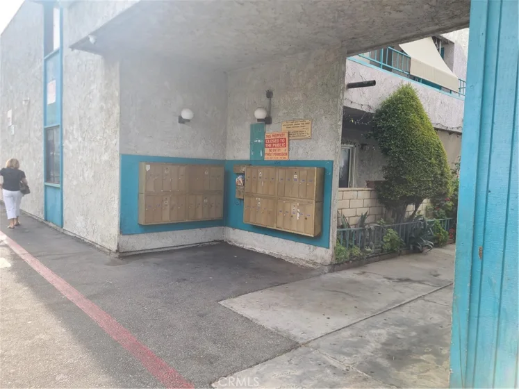 8847 Willis Avenue #D01 photo 11