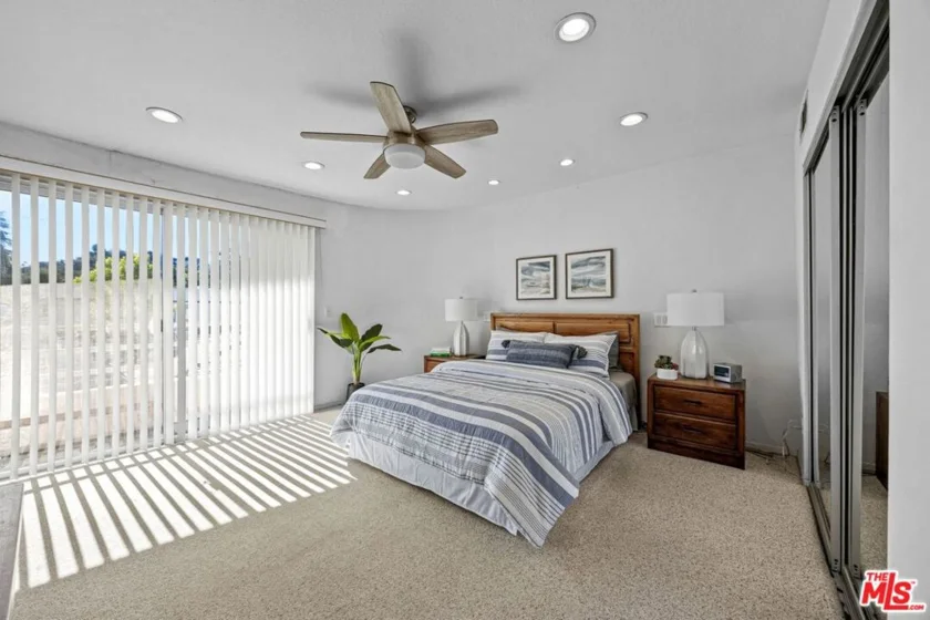 4549 Haskell Avenue #1 photo 16
