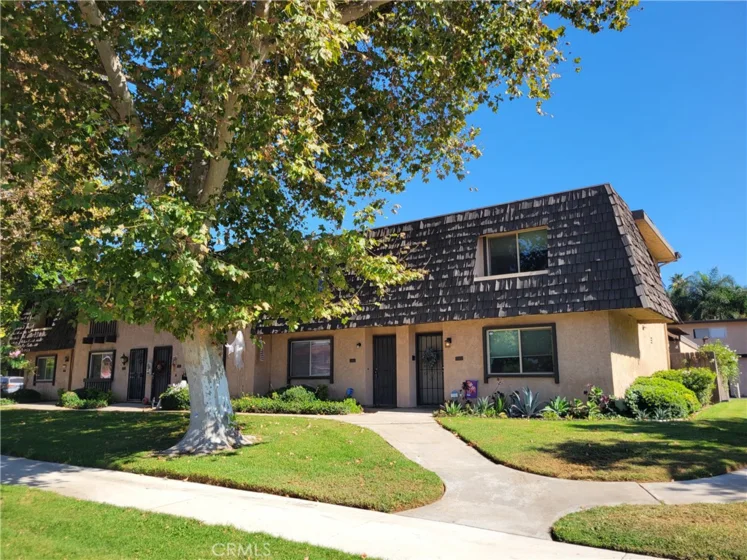 10606 White Oak Drive photo 1
