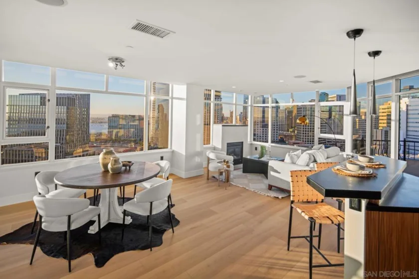 700 W Harbor #2101 photo 20