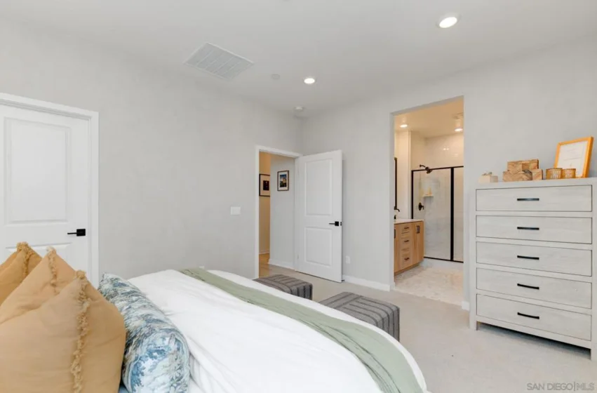 10466 Newbliss Way photo 5