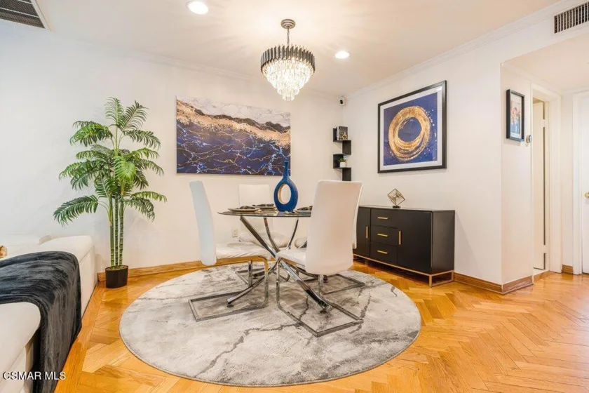 18102 Burbank Boulevard #29 photo 2