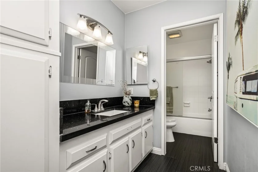 1351 N Crescent Heights #114 photo 17