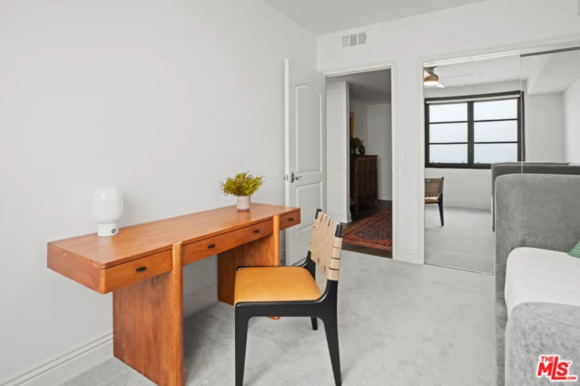 718 N Croft Avenue #201 photo 17