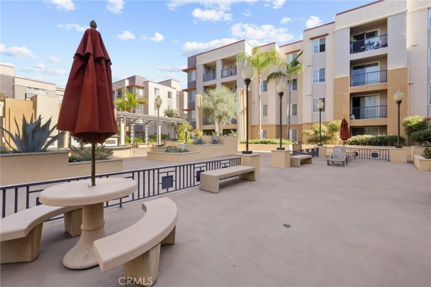 360 W Avenue 26 #401 photo 18