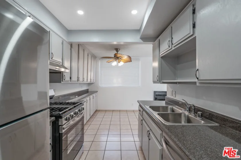 9210 Van Nuys Boulevard #11 photo 6
