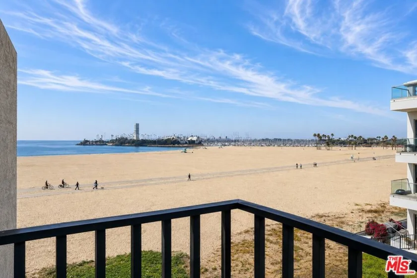 1140 E Ocean Boulevard #235 photo 3