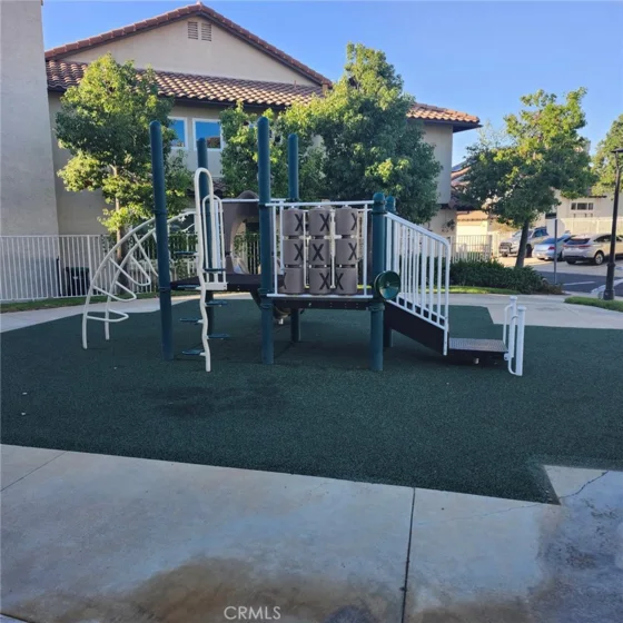 2057 San Diego photo 17