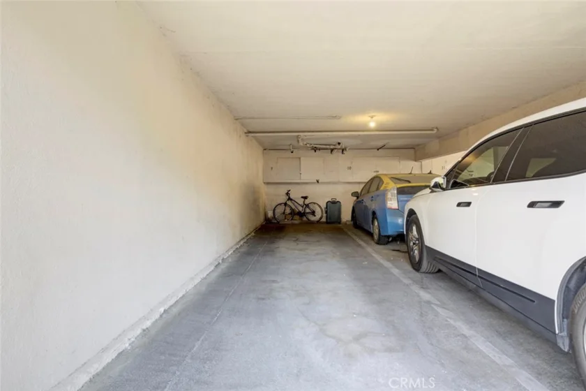5411 Tyrone Avenue #203 photo 48