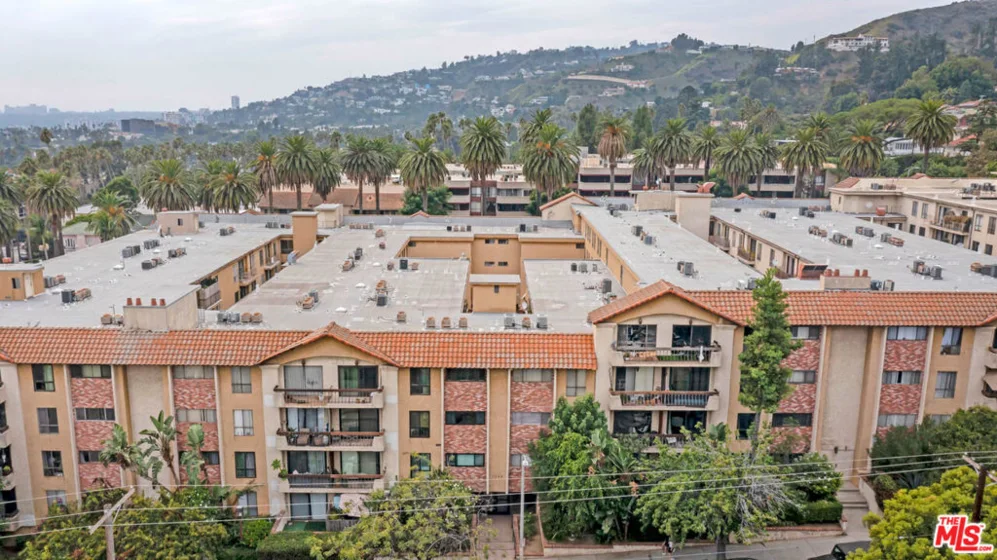 1735 N Fuller Avenue #330 photo 1