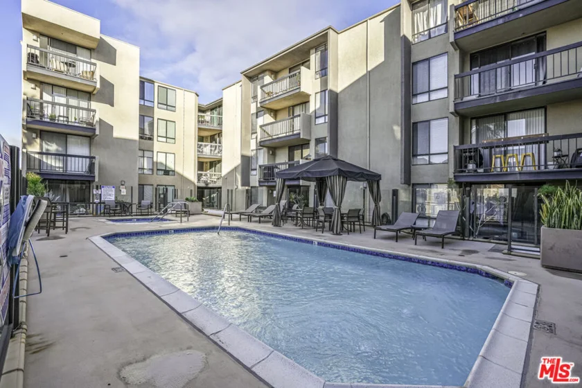 7320 Hawthorn Avenue #315 photo 16