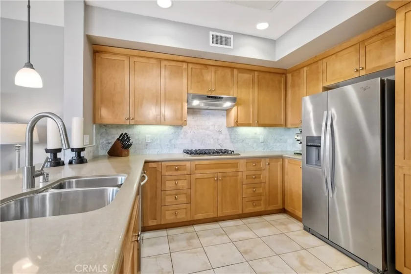 543 Laguna Drive photo 9