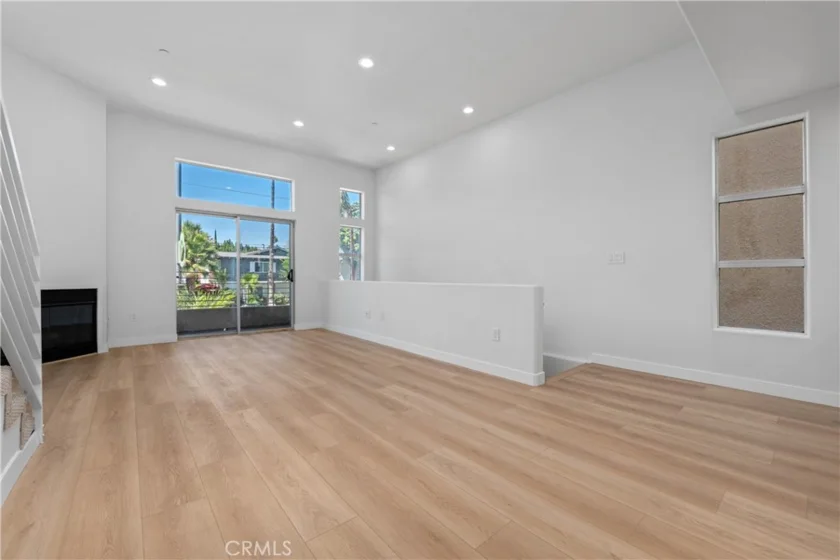 13440 Moorpark Street #101 photo 14
