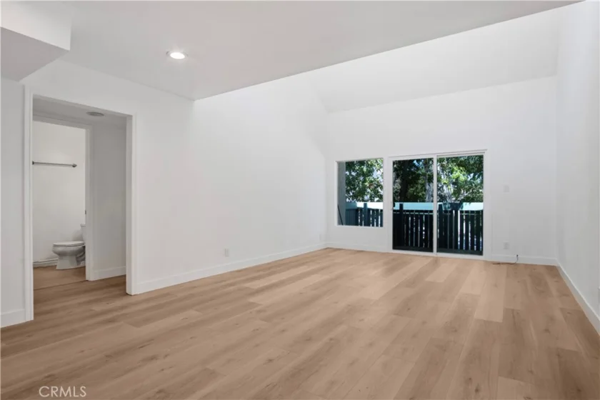 5700 Etiwanda Avenue #288 photo 11