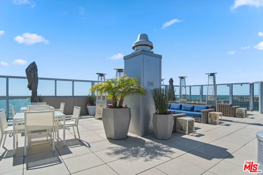 13700 Marina Pointe Drive #1514 photo 31