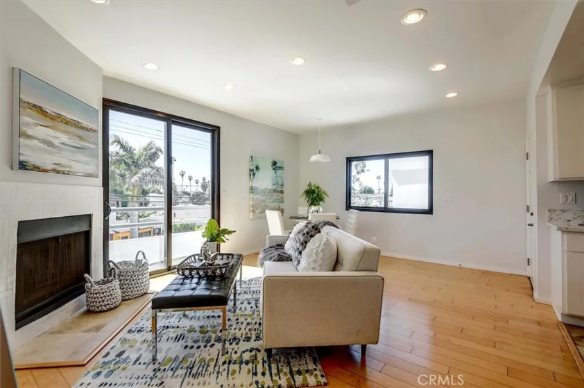 707 Marr Street #203 photo 1