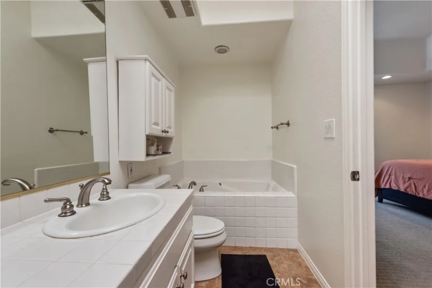 813 N Martel Avenue #2 photo 6