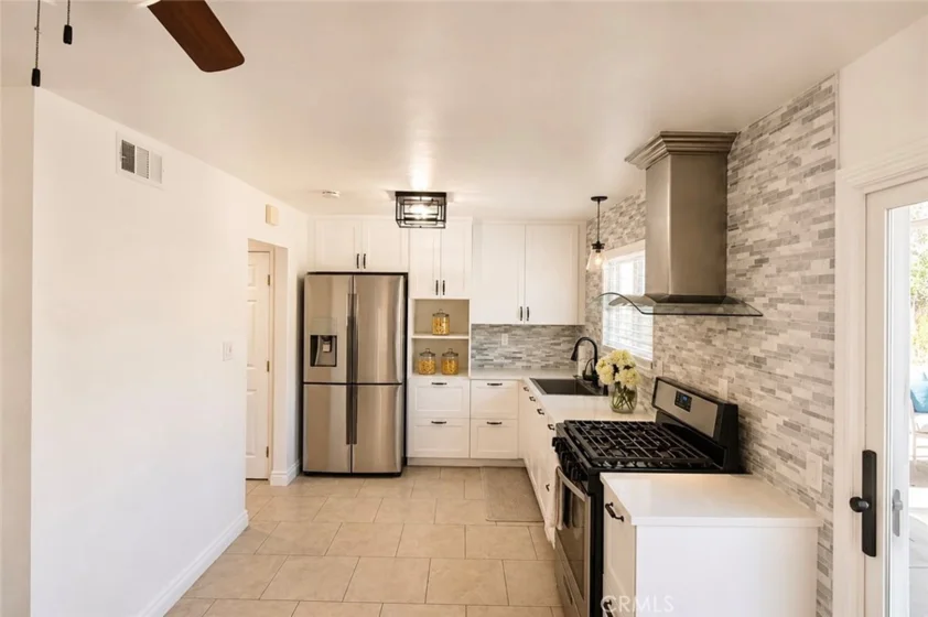 17751 La Rosa Lane photo 4