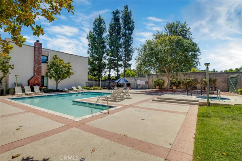 17150 Burbank #23 photo 27