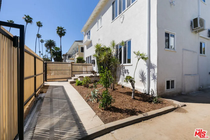 1221 5th Avenue #1 photo 14