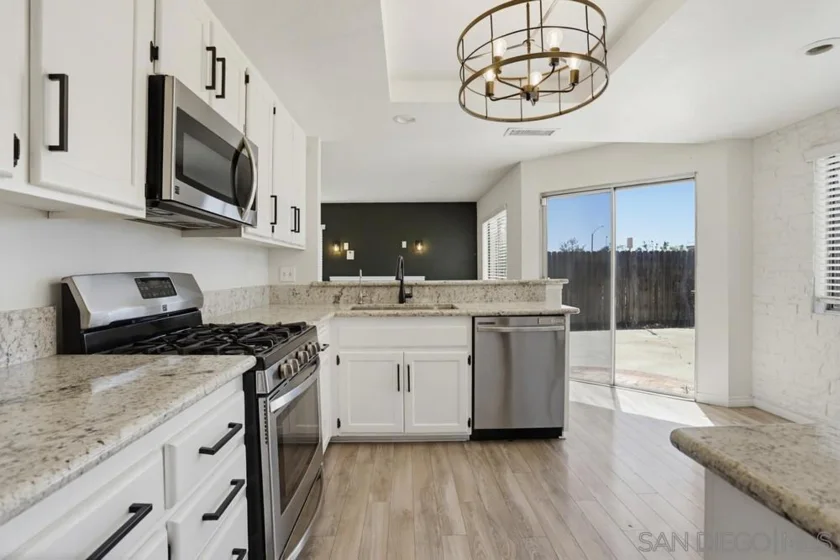 39991 Falcon Way photo 13