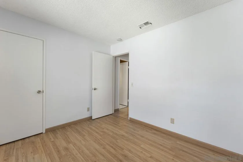 1415 Summit Drive photo 14