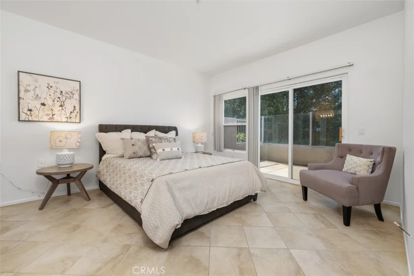 21724 San Leandro photo 11