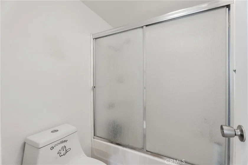 8574 Chapman #A photo 18