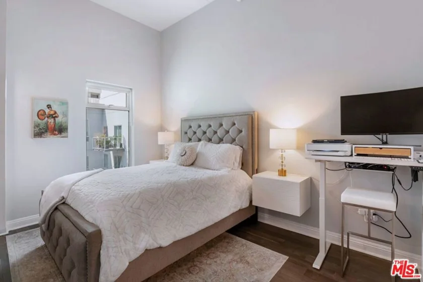 645 W 9th Street #740 photo 12